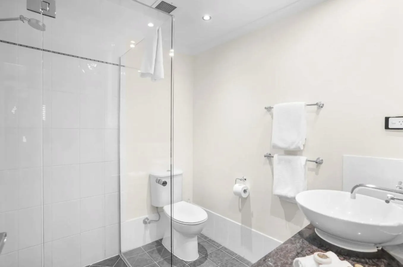 Alamanda Suite 43 Beachfront Accomodation Palm Cove Apartment