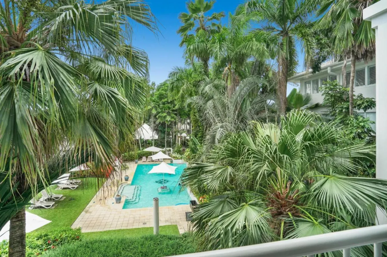 Apartment Alamanda Suite 43 Beachfront Accomodation Palm Cove