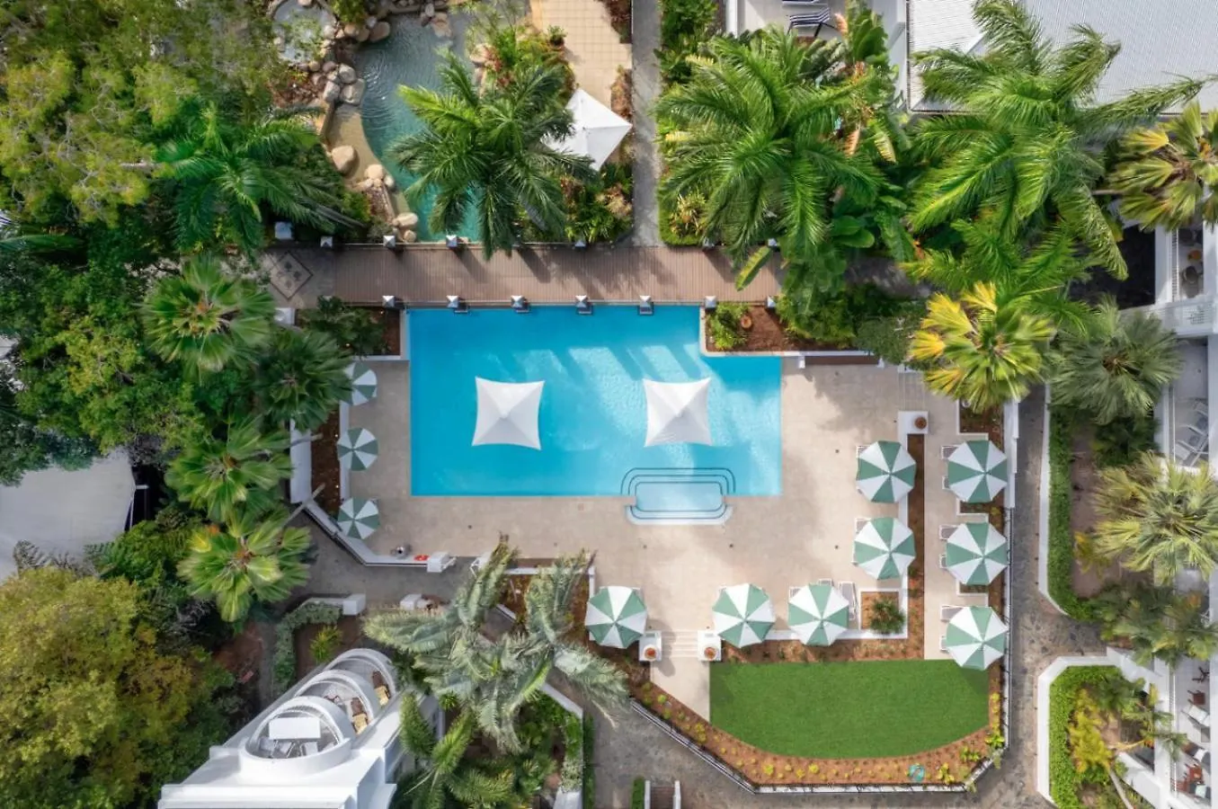 Apartment Alamanda Suite 43 Beachfront Accomodation Palm Cove Australia