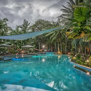 Апарт-отель Oasis At, Палм-Коув